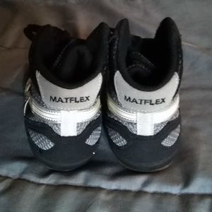 Boy's Asics Matflex Wrestling shoes